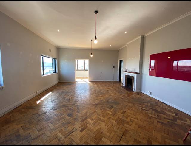 176M² OFFICE TO LET IN PAARDEN EILAND